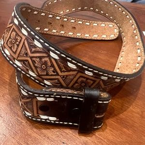 Vtg hand-tooled leather belt without buckle
